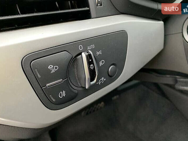 Ауді А4 2017 у Києві на Automoto.ua Сірий Ауді А4, об'ємом двигуна 1.97 л та пробігом 143 тис. км за 18500 $, фото 9 на Automoto.ua