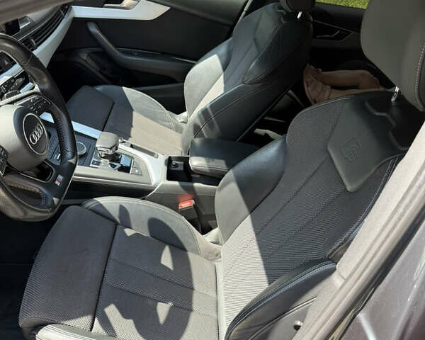 Сірий Ауді А4, об'ємом двигуна 2 л та пробігом 170 тис. км за 22500 $, фото 5 на Automoto.ua