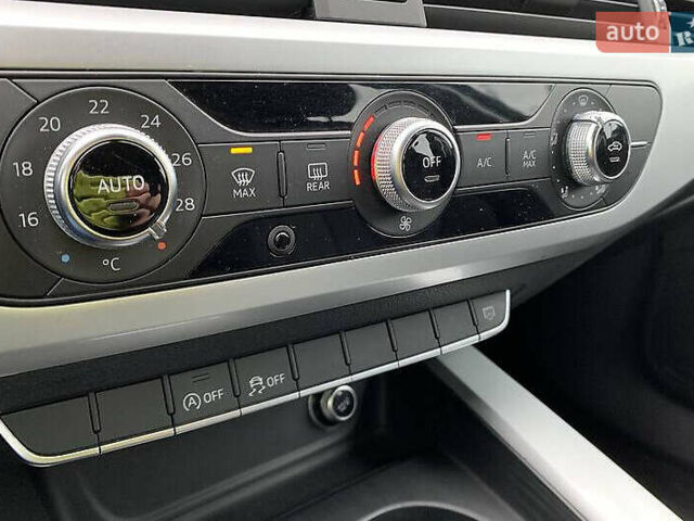 Ауді А4 2017 у Києві на Automoto.ua Сірий Ауді А4, об'ємом двигуна 1.97 л та пробігом 143 тис. км за 18500 $, фото 14 на Automoto.ua