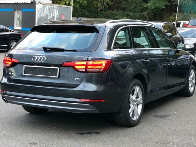 Серый Ауди А4, объемом двигателя 2 л и пробегом 5 тыс. км за 34800 $, фото 3 на Automoto.ua
