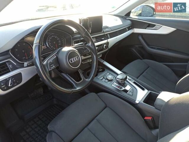 Серый Ауди А4, объемом двигателя 2 л и пробегом 178 тыс. км за 17000 $, фото 2 на Automoto.ua