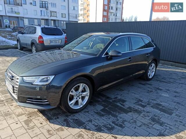Серый Ауди А4, объемом двигателя 2 л и пробегом 178 тыс. км за 17000 $, фото 3 на Automoto.ua