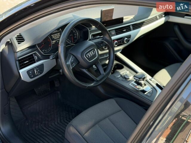 Сірий Ауді А4, об'ємом двигуна 2 л та пробігом 268 тис. км за 16200 $, фото 10 на Automoto.ua