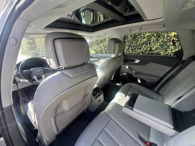 Серый Ауди А4, объемом двигателя 2 л и пробегом 37 тыс. км за 5500 $, фото 14 на Automoto.ua