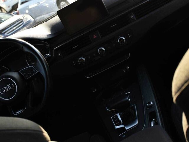 Ауди А4 2018 в Кривом Роге на Automoto.ua Серый Ауди А4, объемом двигателя 2 л и пробегом 160 тыс. км за 19999 $, фото 17 на Automoto.ua