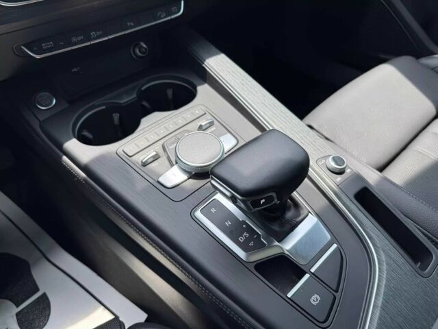 Сірий Ауді А4, об'ємом двигуна 2 л та пробігом 80 тис. км за 7900 $, фото 15 на Automoto.ua