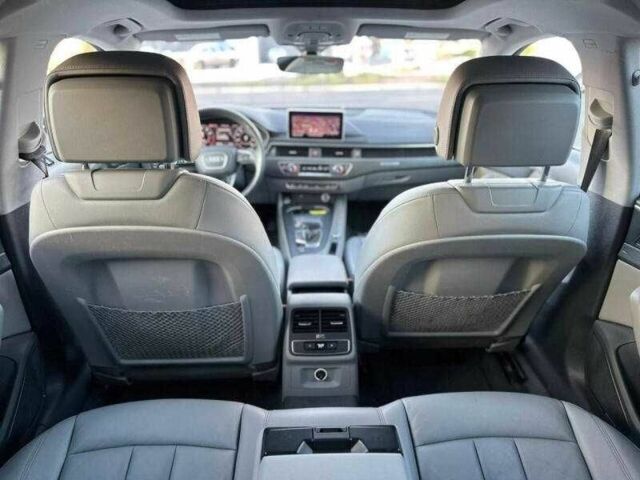 Серый Ауди А4, объемом двигателя 2 л и пробегом 37 тыс. км за 5500 $, фото 15 на Automoto.ua