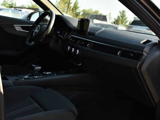 Ауди А4 2018 в Кривом Роге на Automoto.ua Серый Ауди А4, объемом двигателя 2 л и пробегом 160 тыс. км за 19999 $, фото 10 на Automoto.ua