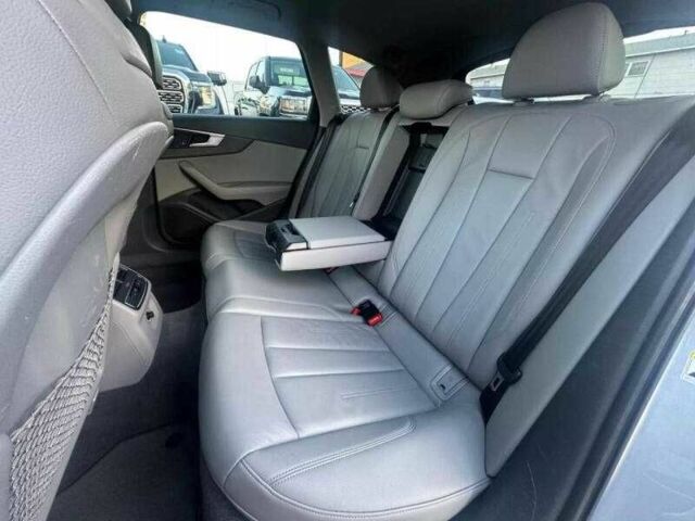 Серый Ауди А4, объемом двигателя 2 л и пробегом 37 тыс. км за 5500 $, фото 12 на Automoto.ua