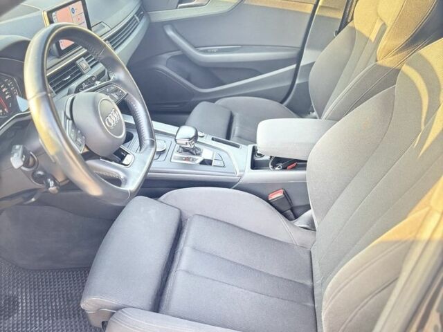 Серый Ауди А4, объемом двигателя 2 л и пробегом 161 тыс. км за 19000 $, фото 6 на Automoto.ua