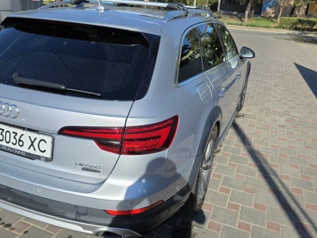 Сірий Ауді А4, об'ємом двигуна 2 л та пробігом 158 тис. км за 23931 $, фото 4 на Automoto.ua