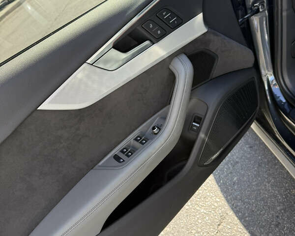 Серый Ауди А4, объемом двигателя 1.98 л и пробегом 146 тыс. км за 25900 $, фото 7 на Automoto.ua