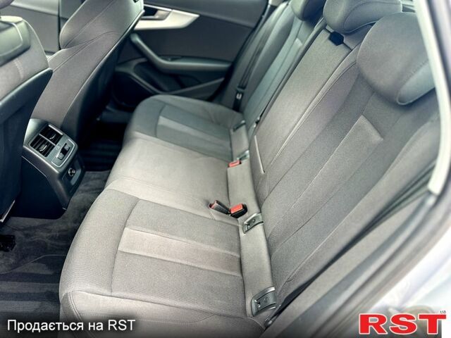 Сірий Ауді А4, об'ємом двигуна 2 л та пробігом 169 тис. км за 20900 $, фото 5 на Automoto.ua