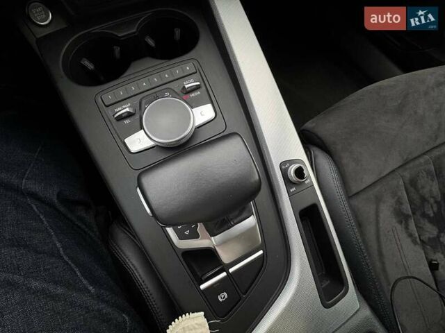 Серый Ауди А4, объемом двигателя 1.97 л и пробегом 224 тыс. км за 22000 $, фото 71 на Automoto.ua