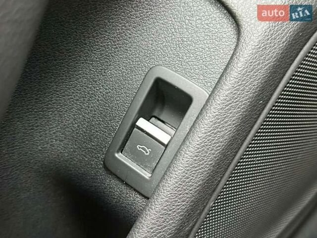 Сірий Ауді А4, об'ємом двигуна 2 л та пробігом 188 тис. км за 22950 $, фото 33 на Automoto.ua