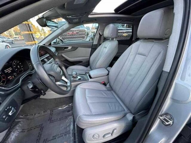 Серый Ауди А4, объемом двигателя 2 л и пробегом 37 тыс. км за 5500 $, фото 6 на Automoto.ua