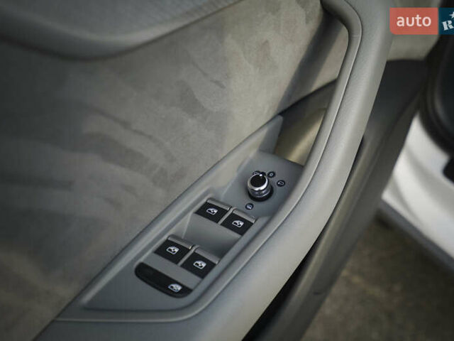 Сірий Ауді А4, об'ємом двигуна 1.97 л та пробігом 180 тис. км за 26500 $, фото 38 на Automoto.ua