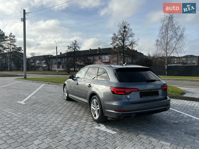 Серый Ауди А4, объемом двигателя 2 л и пробегом 266 тыс. км за 21900 $, фото 5 на Automoto.ua
