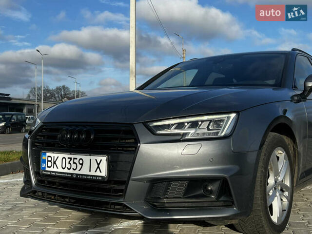 Серый Ауди А4, объемом двигателя 2 л и пробегом 266 тыс. км за 21900 $, фото 8 на Automoto.ua