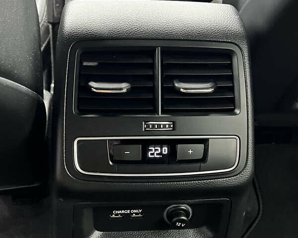 Сірий Ауді А4, об'ємом двигуна 2 л та пробігом 265 тис. км за 23500 $, фото 12 на Automoto.ua