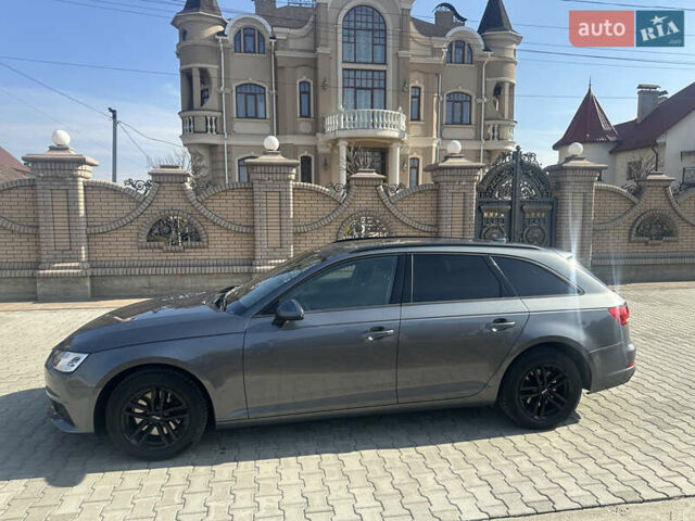 Серый Ауди А4, объемом двигателя 2 л и пробегом 160 тыс. км за 22000 $, фото 4 на Automoto.ua