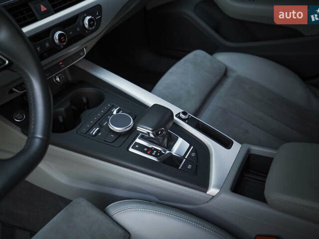 Сірий Ауді А4, об'ємом двигуна 1.97 л та пробігом 180 тис. км за 26500 $, фото 34 на Automoto.ua