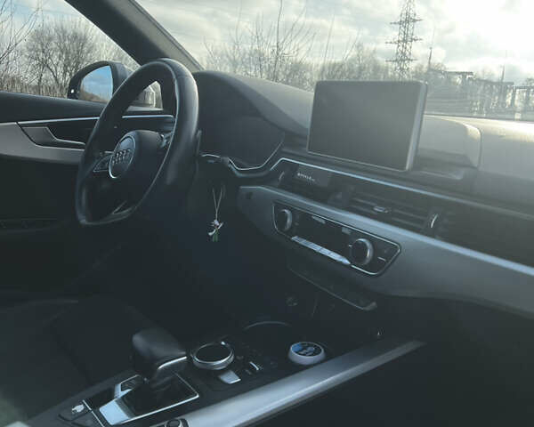 Серый Ауди А4, объемом двигателя 2 л и пробегом 266 тыс. км за 21900 $, фото 15 на Automoto.ua