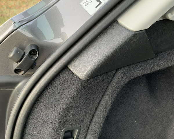 Серый Ауди А4, объемом двигателя 2 л и пробегом 195 тыс. км за 21557 $, фото 19 на Automoto.ua