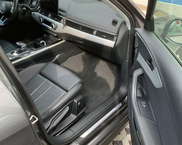 Серый Ауди А4, объемом двигателя 2 л и пробегом 195 тыс. км за 21557 $, фото 10 на Automoto.ua