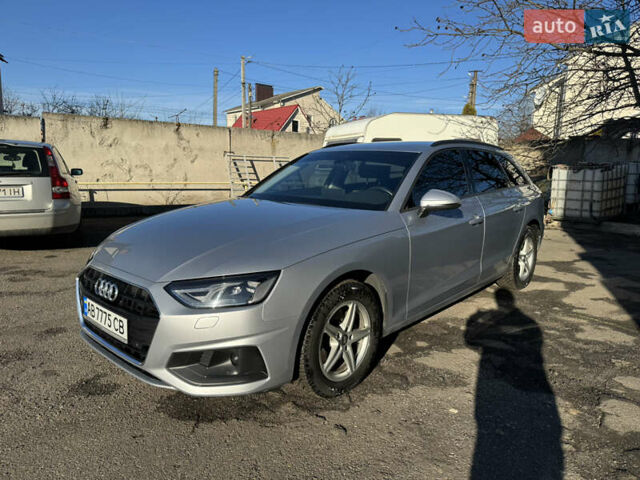Серый Ауди А4, объемом двигателя 2 л и пробегом 30 тыс. км за 35900 $, фото 3 на Automoto.ua