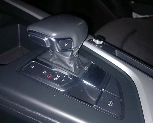 Сірий Ауді А4, об'ємом двигуна 2 л та пробігом 217 тис. км за 21799 $, фото 32 на Automoto.ua