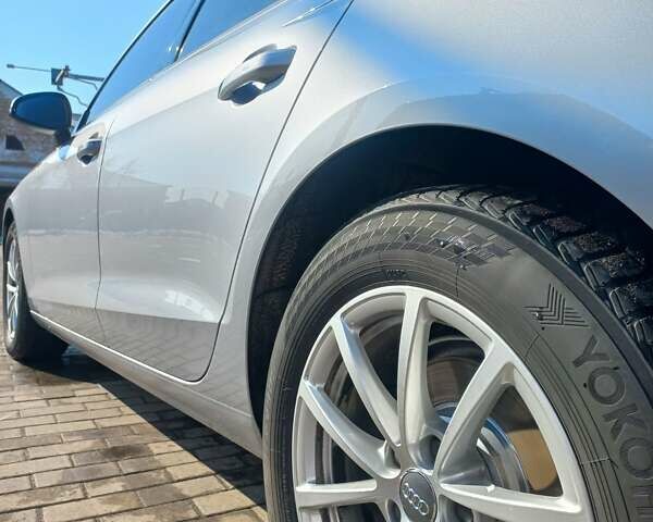 Сірий Ауді А4, об'ємом двигуна 2 л та пробігом 217 тис. км за 21799 $, фото 13 на Automoto.ua