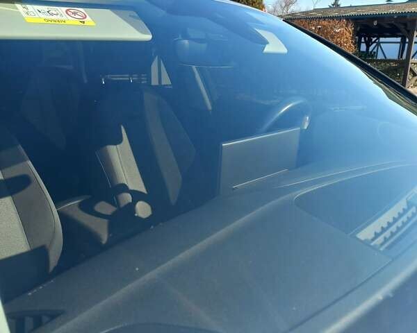 Сірий Ауді А4, об'ємом двигуна 2 л та пробігом 217 тис. км за 21799 $, фото 5 на Automoto.ua