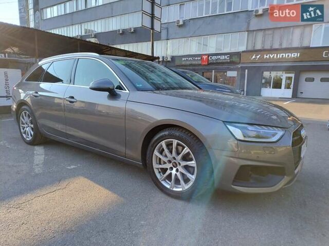 Серый Ауди А4, объемом двигателя 1.97 л и пробегом 209 тыс. км за 31950 $, фото 5 на Automoto.ua