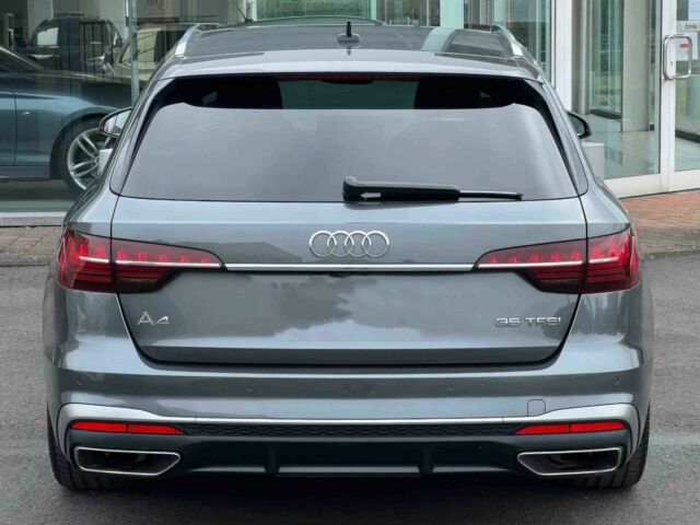 Серый Ауди А4, объемом двигателя 2 л и пробегом 27 тыс. км за 20000 $, фото 5 на Automoto.ua