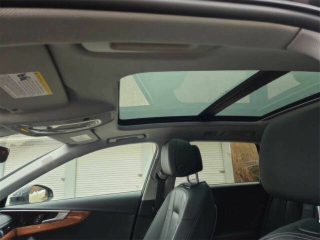 Сірий Ауді А4, об'ємом двигуна 2 л та пробігом 17 тис. км за 14300 $, фото 6 на Automoto.ua