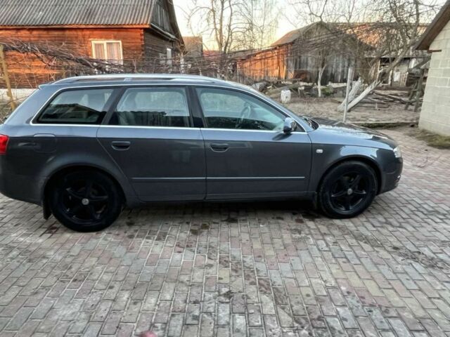 Серый Ауди А4, объемом двигателя 2 л и пробегом 300 тыс. км за 4200 $, фото 2 на Automoto.ua
