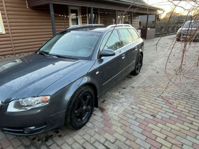 Серый Ауди А4, объемом двигателя 2 л и пробегом 300 тыс. км за 4200 $, фото 1 на Automoto.ua