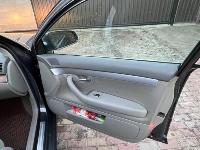 Серый Ауди А4, объемом двигателя 2 л и пробегом 300 тыс. км за 4200 $, фото 14 на Automoto.ua