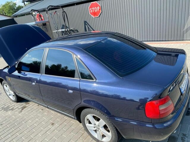 Синий Ауди А4, объемом двигателя 2 л и пробегом 288 тыс. км за 3450 $, фото 2 на Automoto.ua