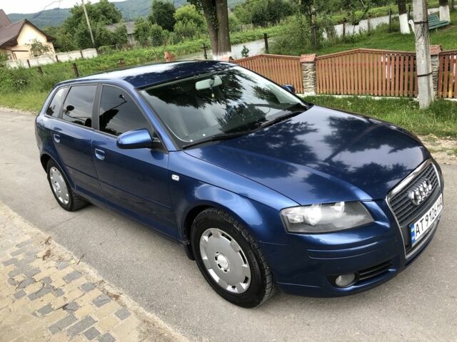 Синій Ауді А4, об'ємом двигуна 1.6 л та пробігом 197 тис. км за 6100 $, фото 9 на Automoto.ua