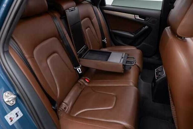 Синий Ауди А4, объемом двигателя 2 л и пробегом 166 тыс. км за 9500 $, фото 15 на Automoto.ua