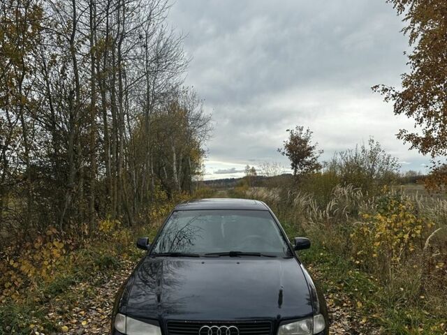 Синий Ауди А4, объемом двигателя 1.6 л и пробегом 300 тыс. км за 2650 $, фото 7 на Automoto.ua