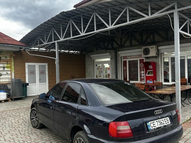 Синий Ауди А4, объемом двигателя 1.6 л и пробегом 300 тыс. км за 2650 $, фото 2 на Automoto.ua