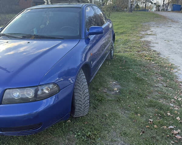 Ауди А4 1995 в Житомире на Automoto.ua Синий Ауди А4, объемом двигателя 1.6 л и пробегом 250 тыс. км за 2799 $, фото 2 на Automoto.ua