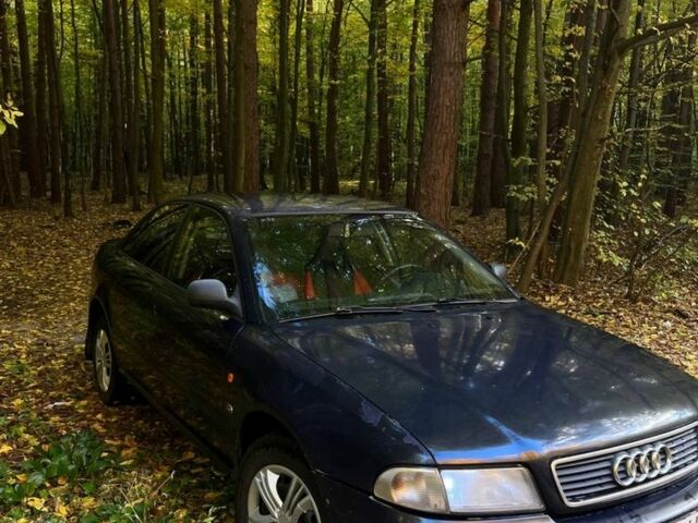 Синій Ауді А4, об'ємом двигуна 1.8 л та пробігом 410 тис. км за 1900 $, фото 2 на Automoto.ua