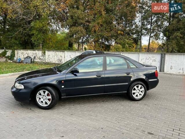 Синий Ауди А4, объемом двигателя 1.8 л и пробегом 300 тыс. км за 2750 $, фото 3 на Automoto.ua