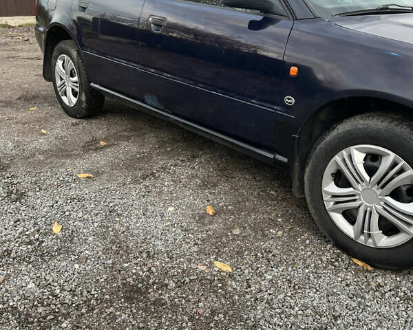 Ауди А4 1995 в Бердичеве на Automoto.ua Синий Ауди А4, объемом двигателя 1.8 л и пробегом 280 тыс. км за 2450 $, фото 5 на Automoto.ua