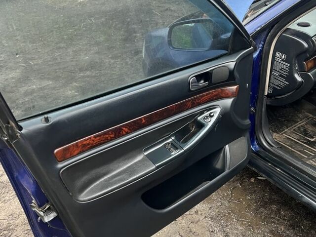 Синий Ауди А4, объемом двигателя 1.8 л и пробегом 200 тыс. км за 2367 $, фото 2 на Automoto.ua