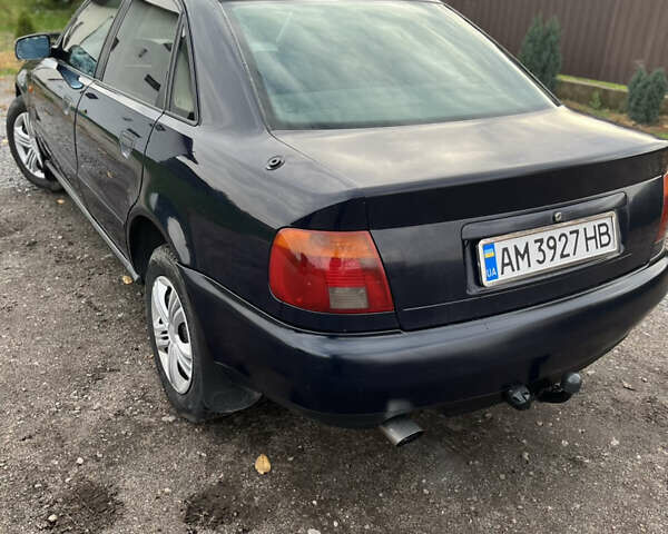 Ауди А4 1995 в Бердичеве на Automoto.ua Синий Ауди А4, объемом двигателя 1.8 л и пробегом 280 тыс. км за 2450 $, фото 6 на Automoto.ua